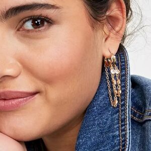 New On 34th
Chain Cubic Zirconia Drop Earrings